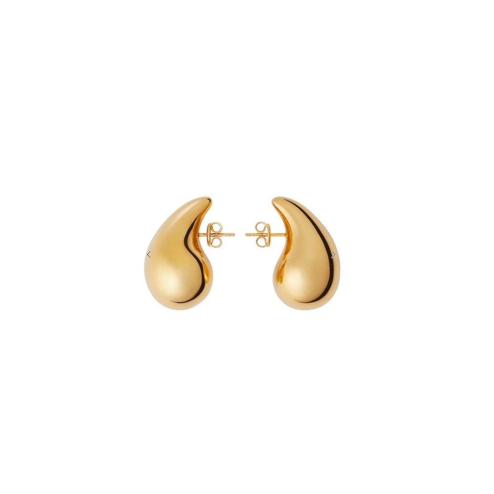 DEMURE Drop Earrings